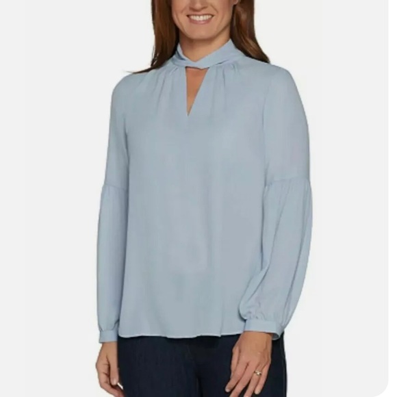 Laurie Felt with Keyhole Detail Woven Top - Picture 1 of 6